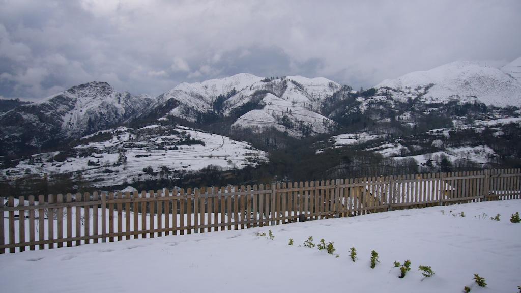 Apartamentos La Senda San Juan de Parres Buitenkant foto