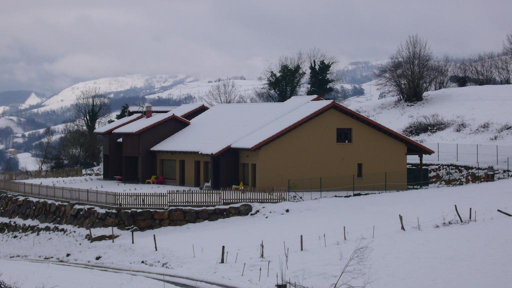 Apartamentos La Senda San Juan de Parres Buitenkant foto